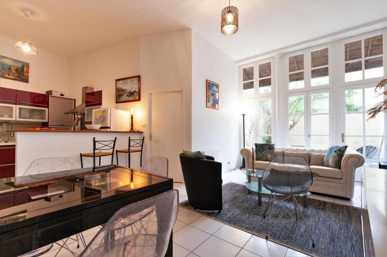 Le Patio - Hypercentre - Cour Au Calme - Wifi Apartment วานส์ ภายนอก รูปภาพ